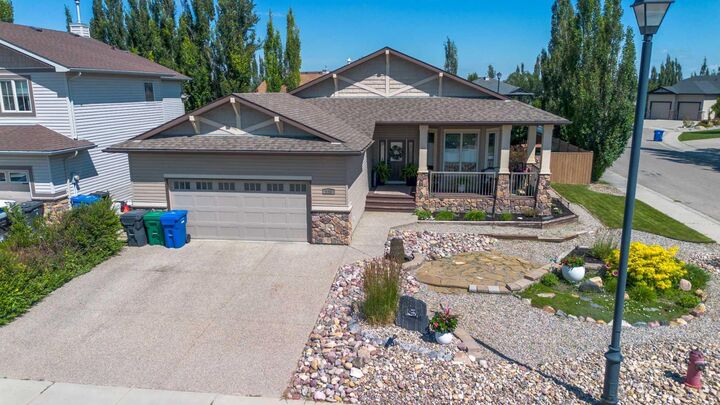Property Photo: 515 Canyon Cove W AB T1K 7V4