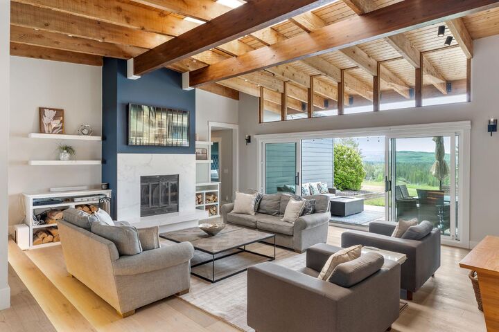 Property Photo: 183 Pinebrook Way SW AB T3Z 3K3