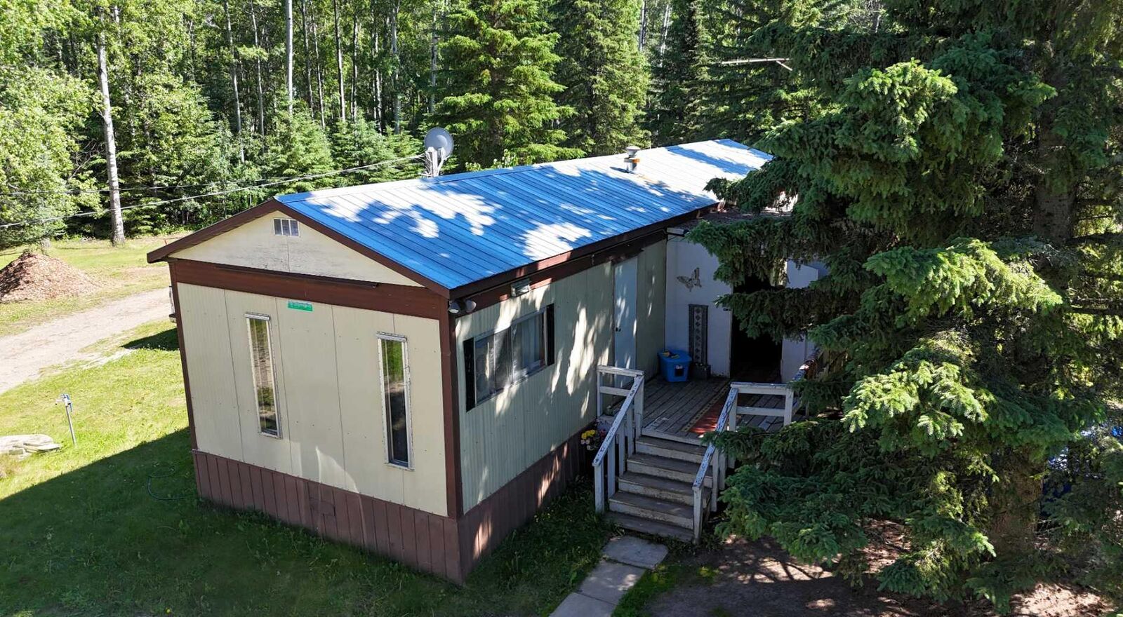 Property Photo: 19114 Township Road 530A AB T7E 3B7
