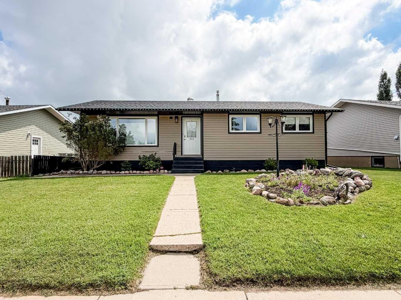 Property Photo: 4113 60 Street AB T0C 2L1