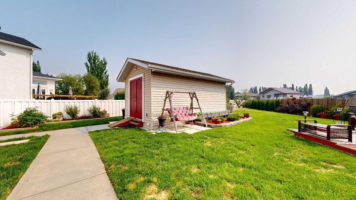 Property Photo: 27 Patterson Place AB T7S 1W5