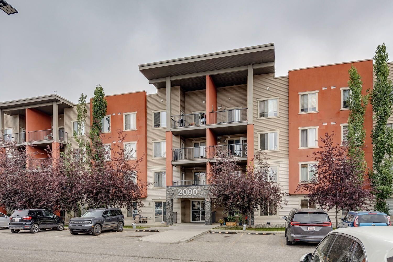 Property Photo:  403 Mackenzie Way SW 2117  AB T4B 3V7 