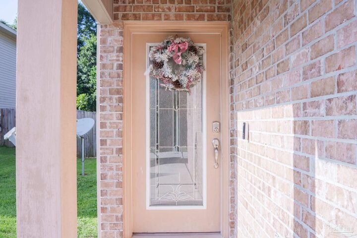 Property Photo: 1174 Wetherby Rd FL 32534