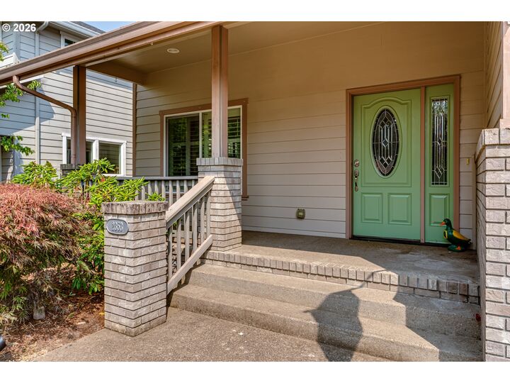 Property Photo:  2353 Rollie Loop  OR 97405 
