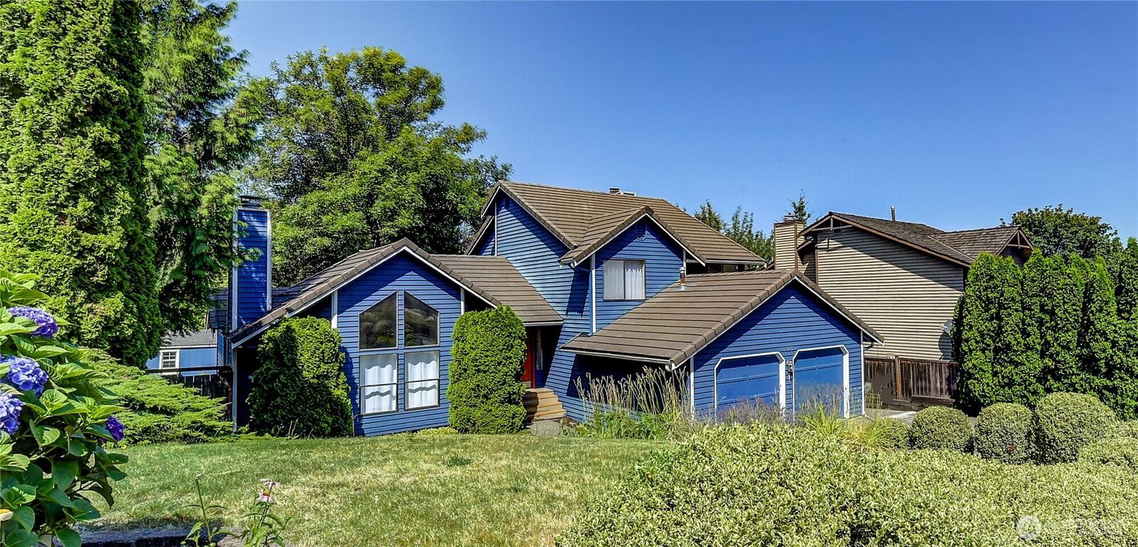 Property Photo:  1125 S 23rd  WA 98055 