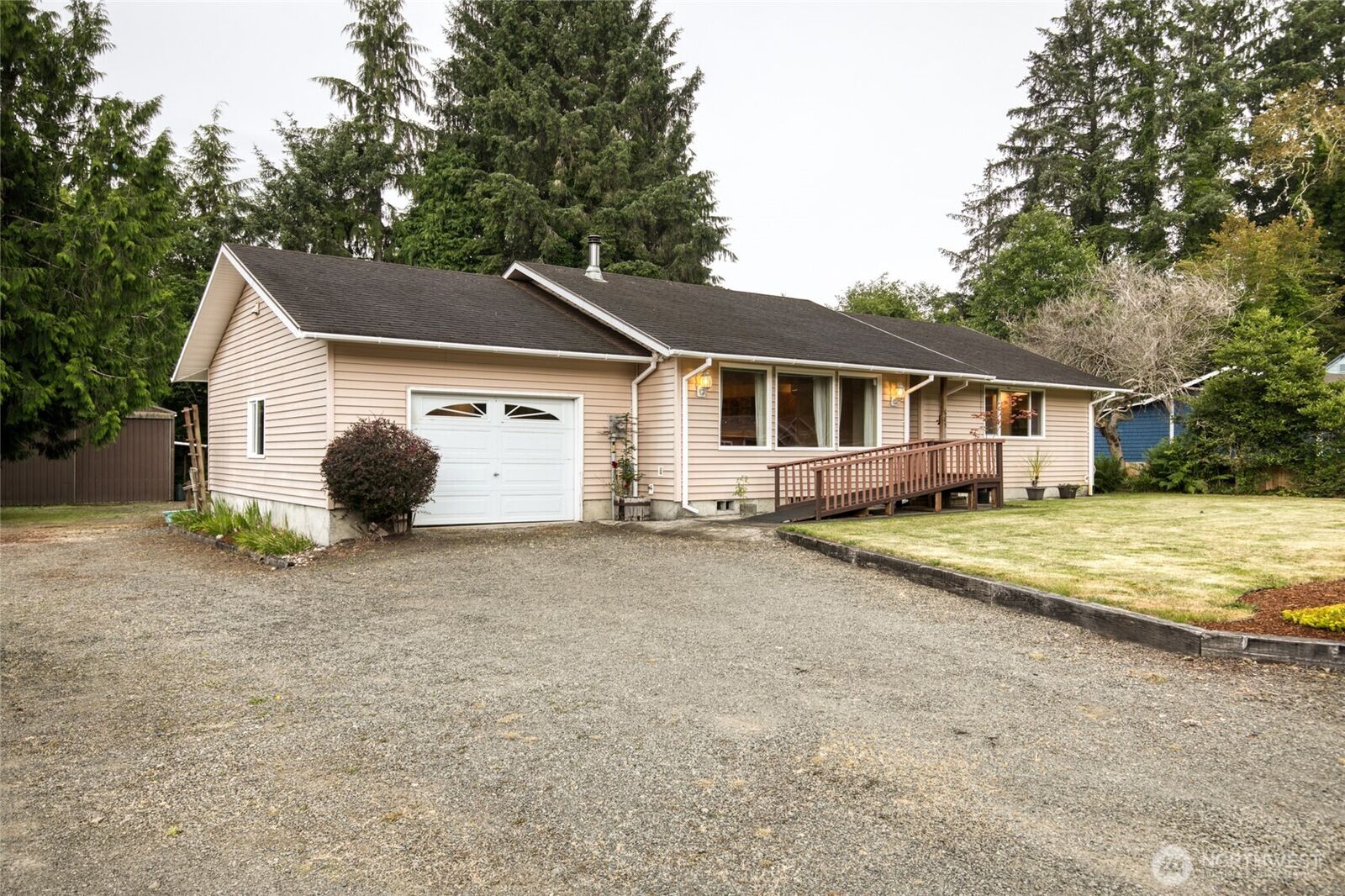 Property Photo: 685 Copalis Beach Road WA 98535