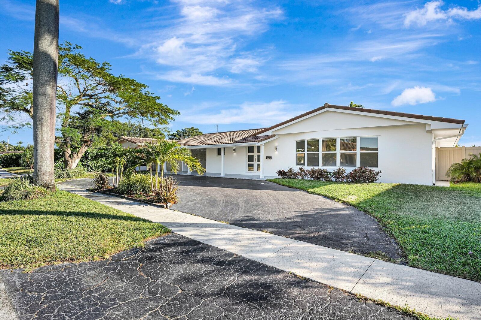Property Photo: 1478 NE 57th Court FL 33334