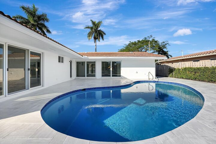 Property Photo:  1478 NE 57th Court  FL 33334 