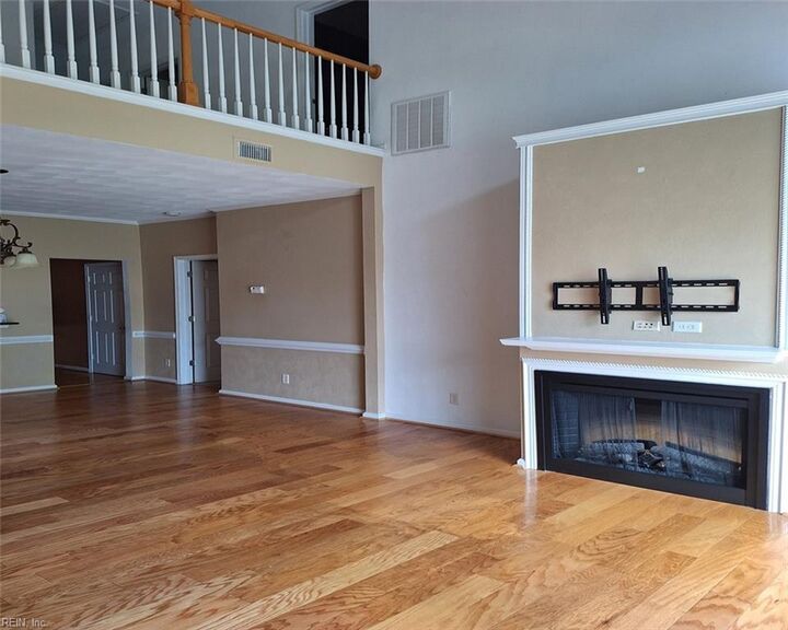 Property Photo: 1005 Christiana Cir VA 23703