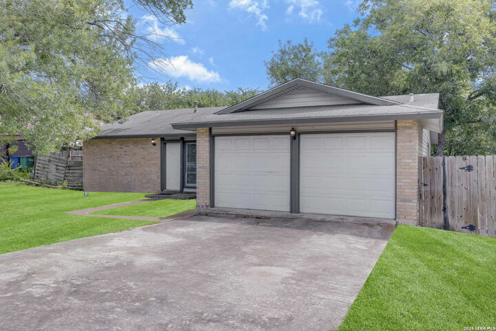 Property Photo: 12907 Waynesboro St TX 78233