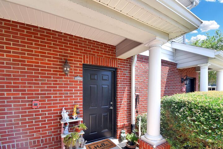 Property Photo: 23109 Harbour Vista Cir FL 32080