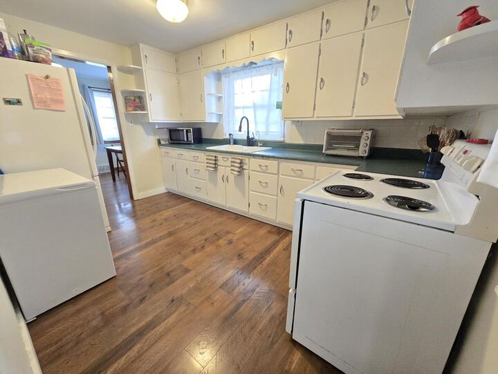 Property Photo:  920 Newbury Street  WI 54971 
