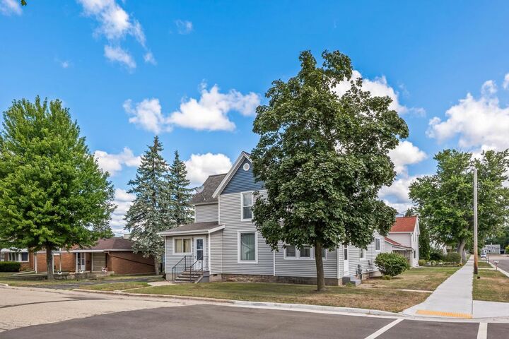 Property Photo:  331 S Howard Street  WI 54968 