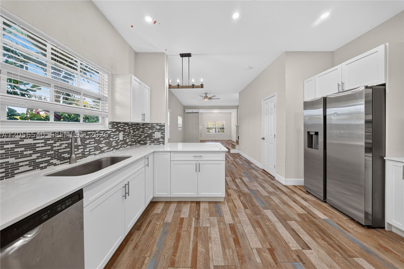 Property Photo: 331 NW 1st Ave FL 33435
