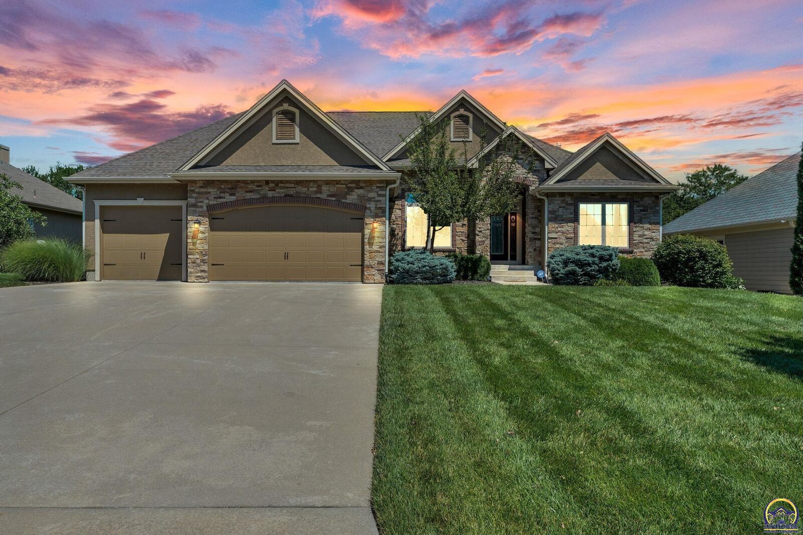 Property Photo:  1138 SW New Forest Dr  KS 66604 