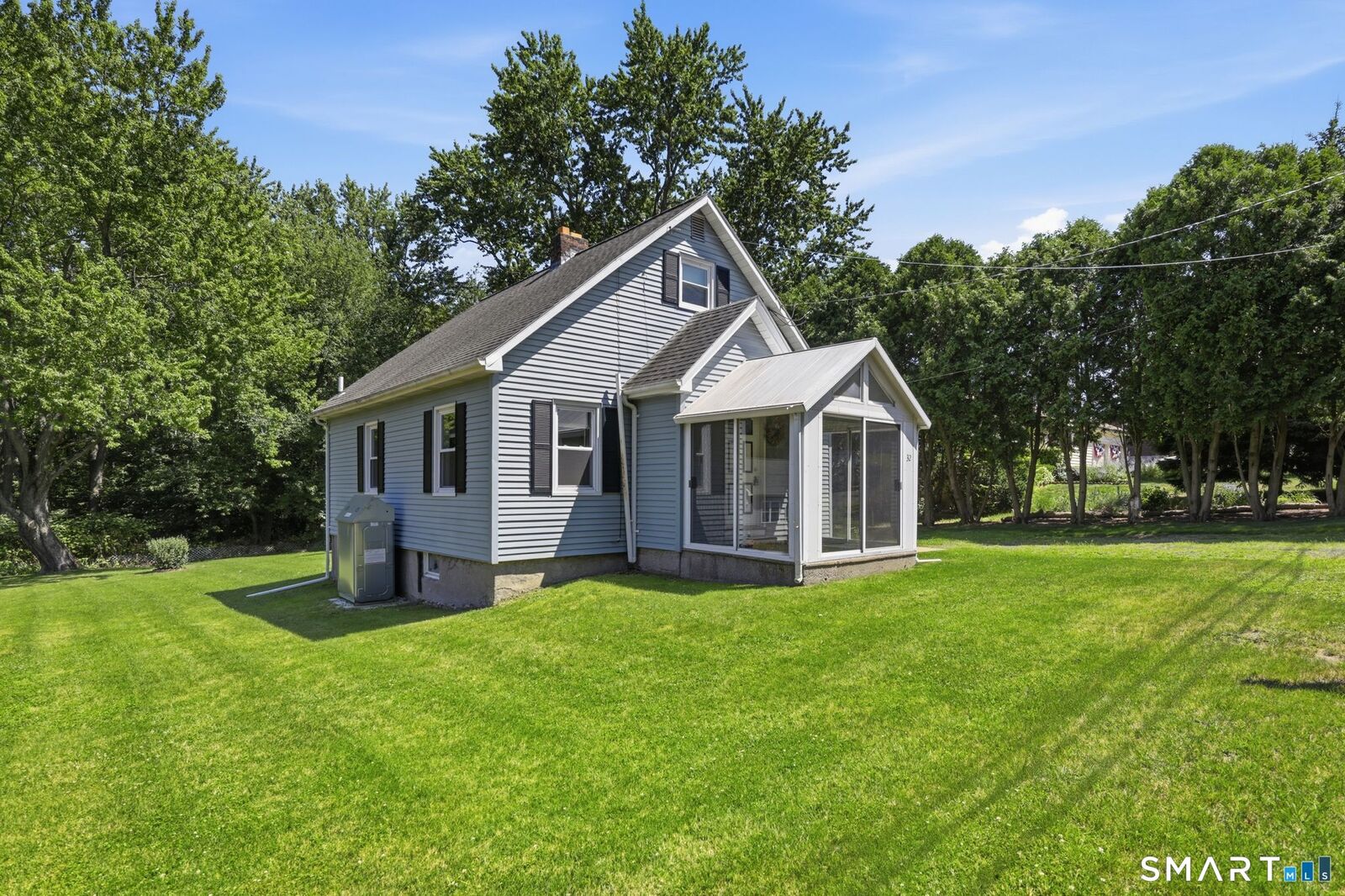 Property Photo:  32 Dickerman Avenue  CT 06096 
