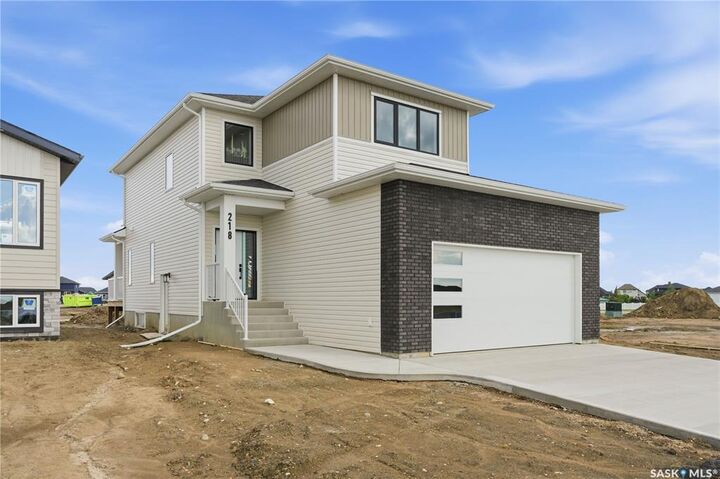218 Veterans Drive — photo 1