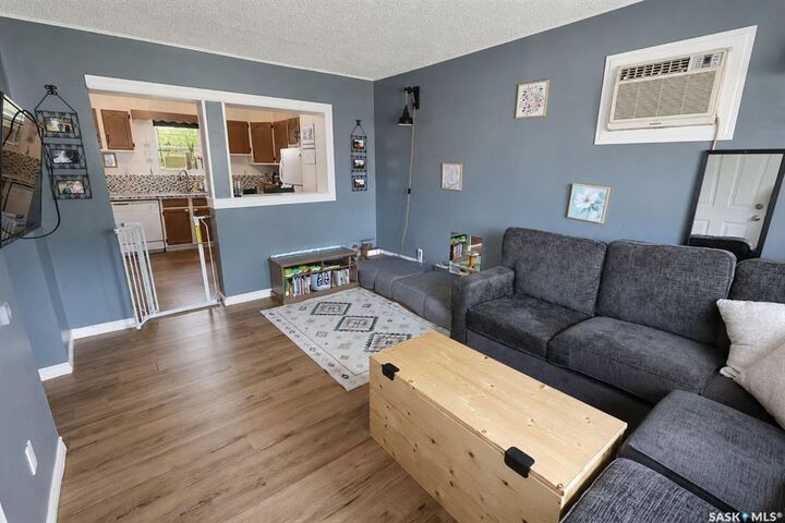 Property Photo: 748 5th Street E SK S6V 0M5