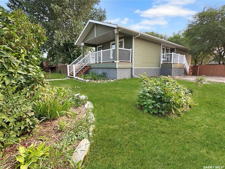 Property Photo: 298 Craigleith Avenue N SK S0G 1S0