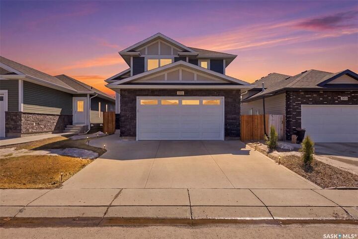 Property Photo: 351 Kolynchuk Manor SK S7T 0W3