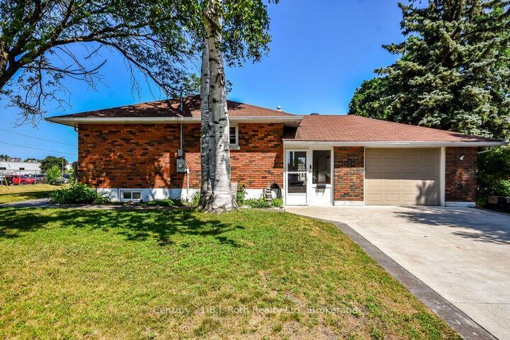 Property Photo:  449 Irwin Street  ON L4R 2V6 