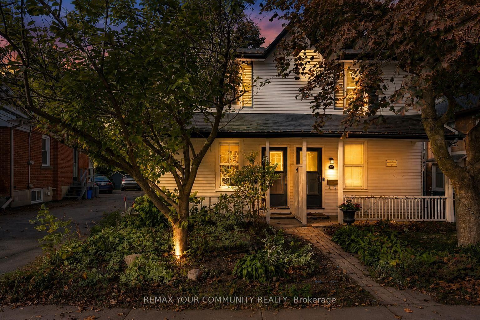 Property Photo: 30 Elizabeth Street S ON L4C 3V4