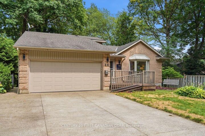 Property Photo: 46 Ski Valley Crescent ON N6K 3H3