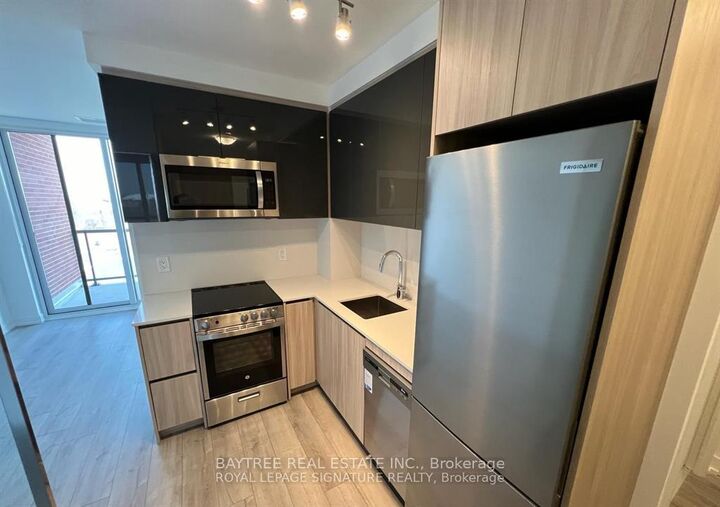 Property Photo: 3100 Keele Street 1107 ON M3M 0E1