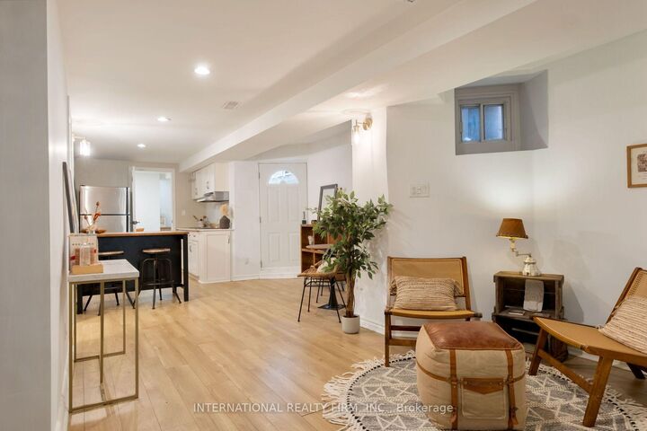 Property Photo: 319 Markham Street ON M6G 2K8