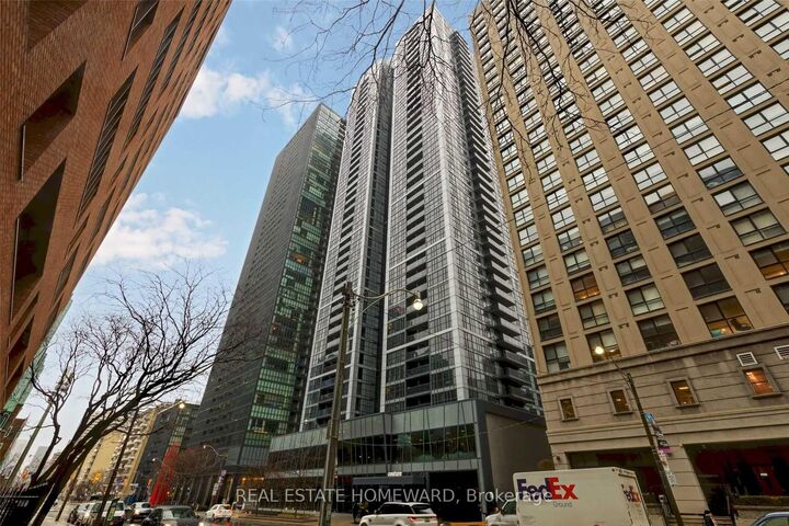 Property Photo: 28 Ted Rogers Way 1410 ON M4Y 2J4
