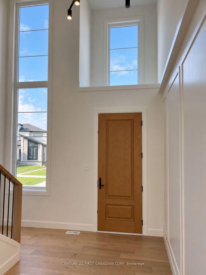 Property Photo: 3883 Big Leaf Trail ON N6P 0J9