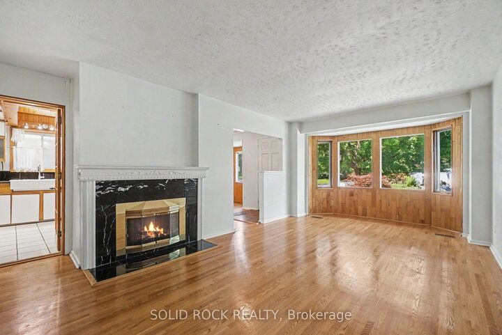 Property Photo: 1838 Louisiana Avenue ON K1H 6V1