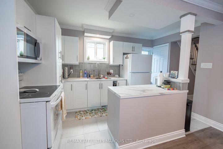 Property Photo: 2 Whitehead Avenue ON K6J 1B1