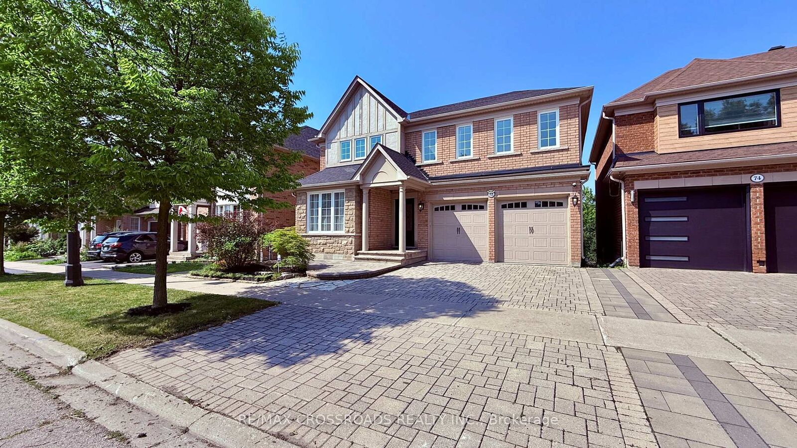 Property Photo: 72 Skywood Drive ON L4E 4L1