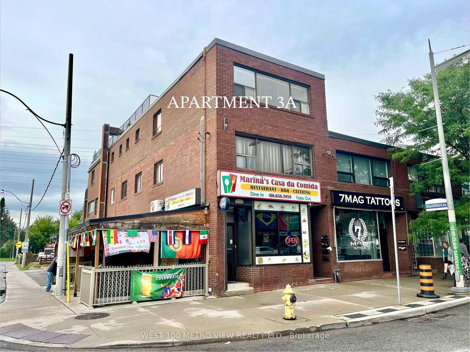 Property Photo:  1686 St Clair Avenue W 3A  ON M6G 1C6 