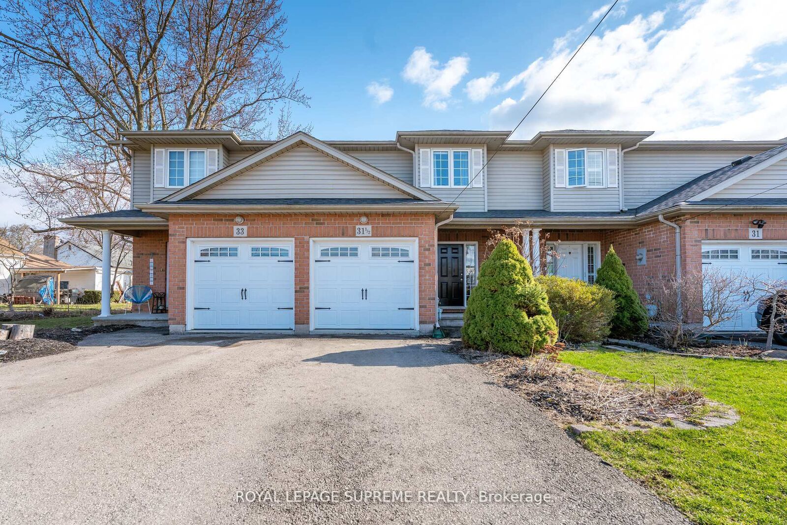 Property Photo: 31 1/2 Thorold Road ON L3C 3T3