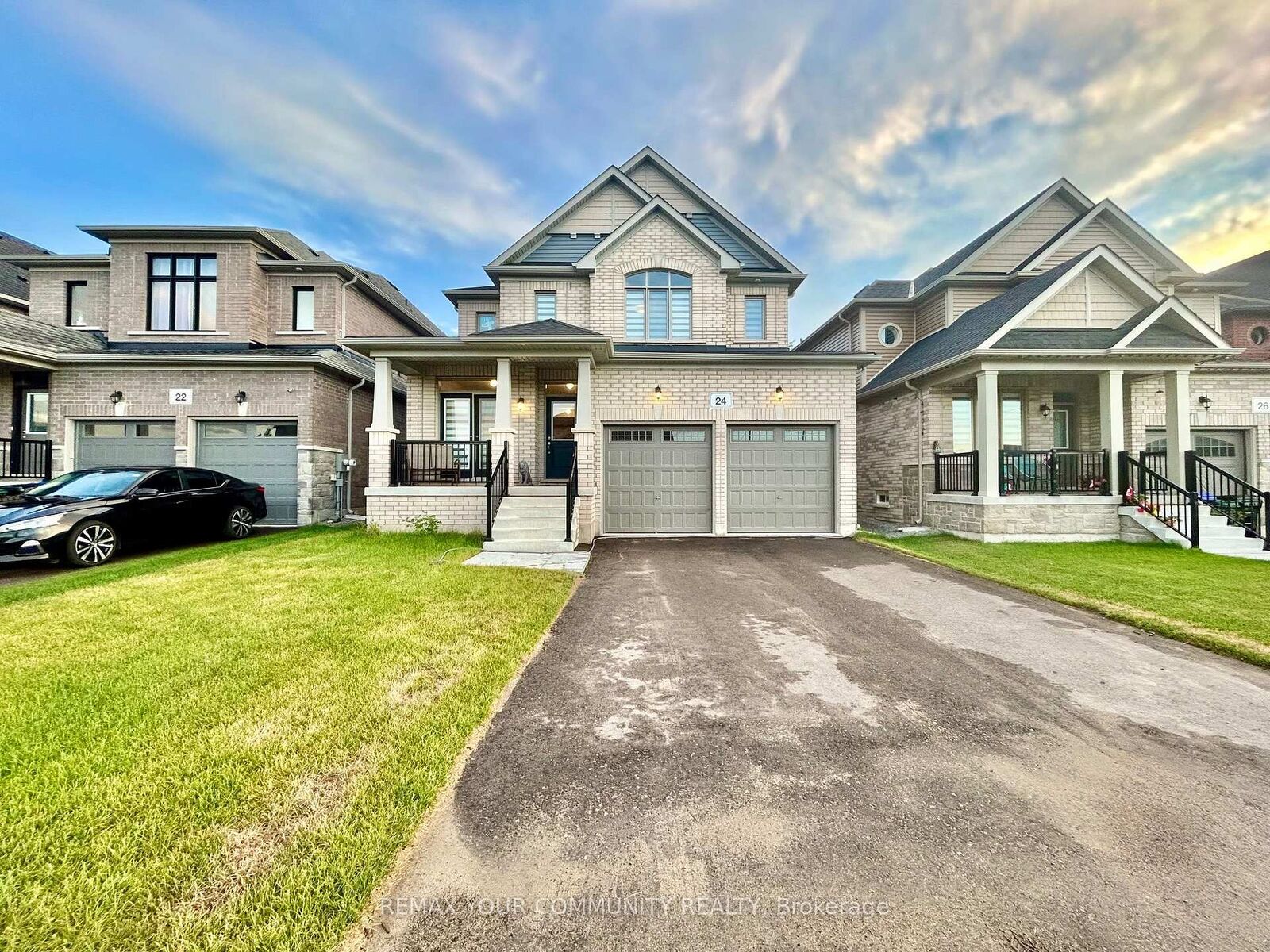 Property Photo: 24 Baycroft Boulevard ON L0M 1B5
