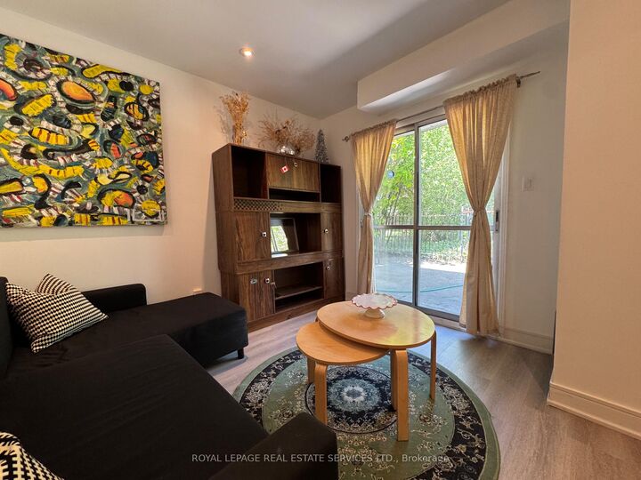 Property Photo:  134 Angus Drive  ON M2J 2X1 