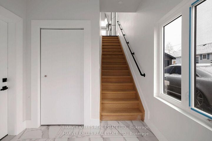 3184 Lakeshore Road — photo 1