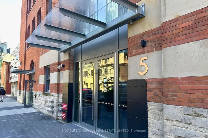 Property Photo:  5 St Joseph Street 3404  ON M4Y 1J6 