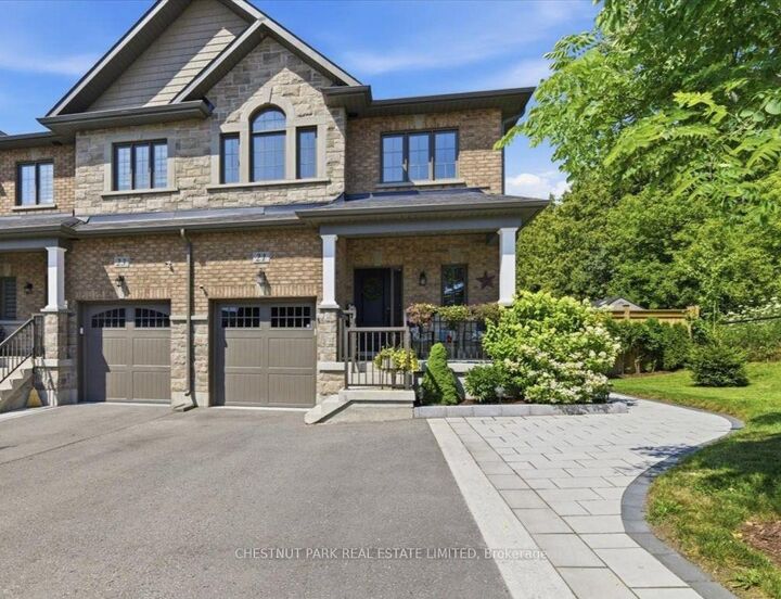 21 Gord Matthews Way — photo 1