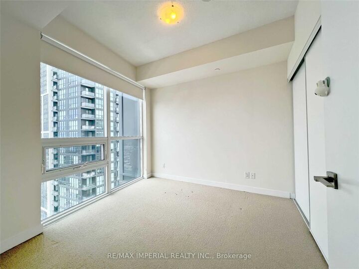 Property Photo: 510 Curran Place 2909 ON L5B 0J8