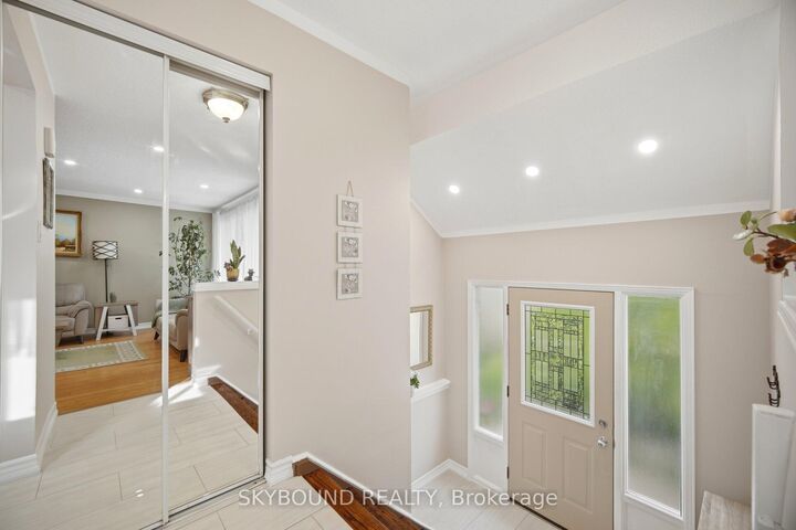 Property Photo: 7217 Fayette Circle ON L5N 1Y5
