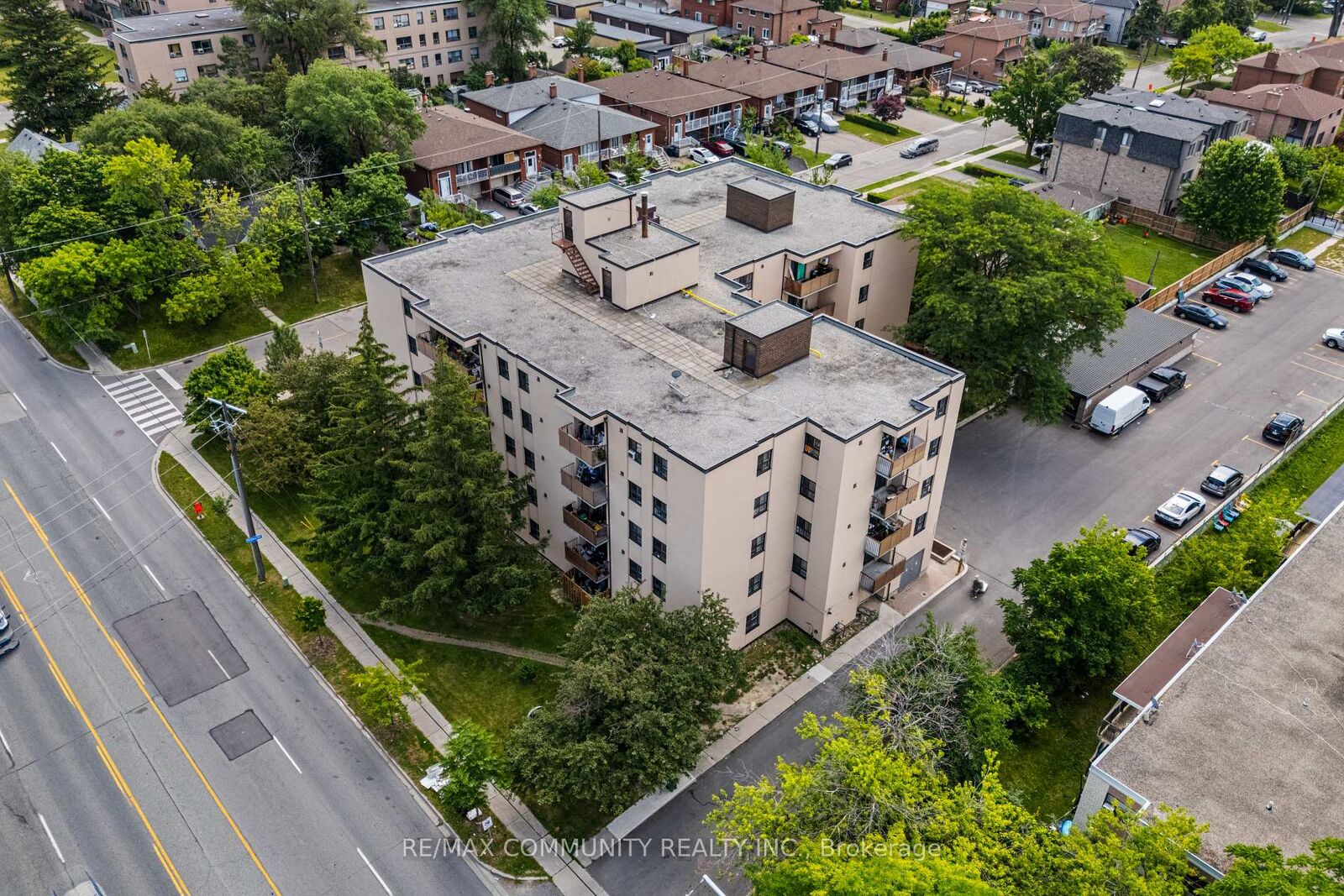 Property Photo: 1445 Wilson Avenue 407 ON M3M 1J5