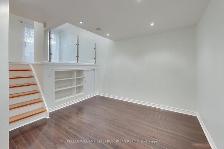 Property Photo: 1666 Queen Street E 22 ON M4L 1G3