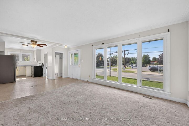 Property Photo: 348 Grove Street E ON L4M 2R5