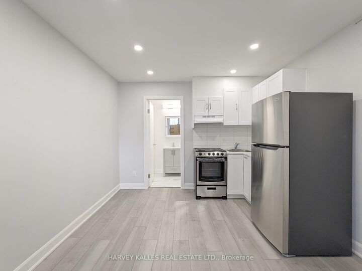 Property Photo:  125 Shelborne Avenue 1A  ON M6B 2M8 