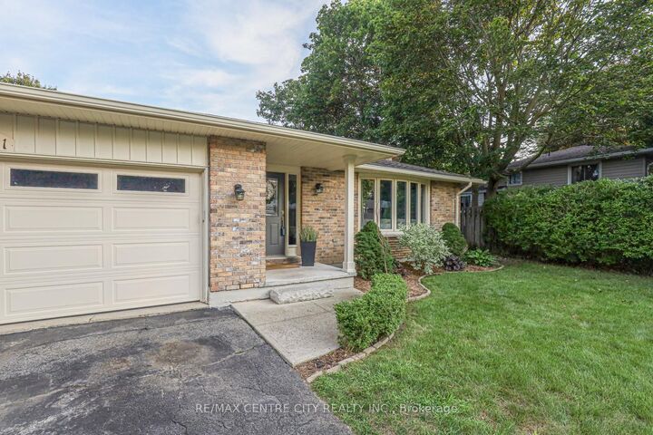 Photo de la propriété: 301 Blackacres Boulevard ON N6G 2T9