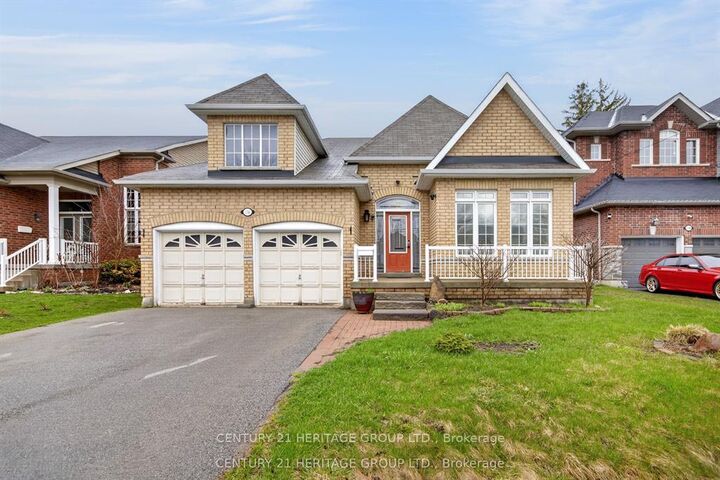 Property Photo: 136 Riveredge Drive ON L4P 2P3