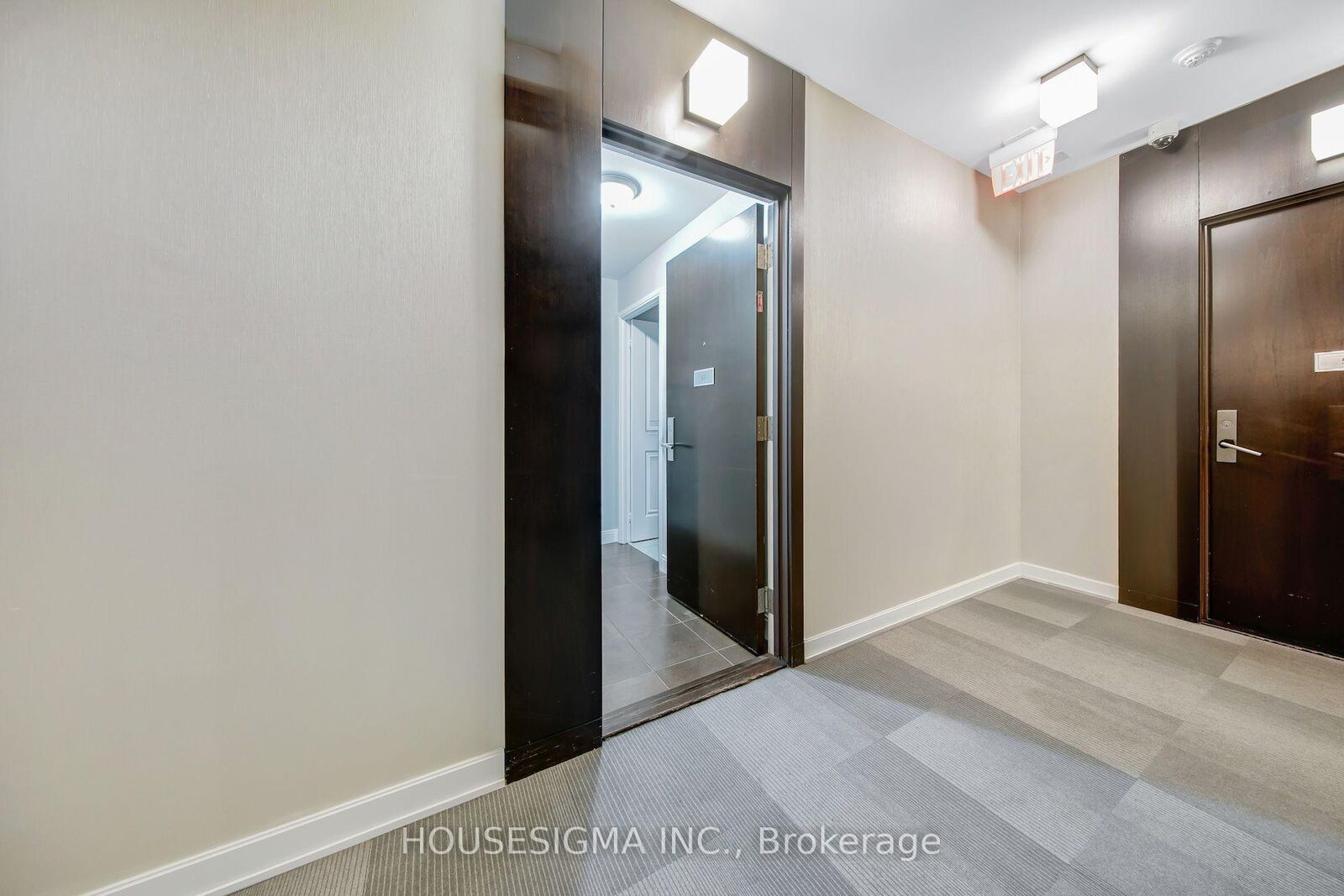 Property Photo: 60 Absolute Avenue 507 ON L4T 0A9